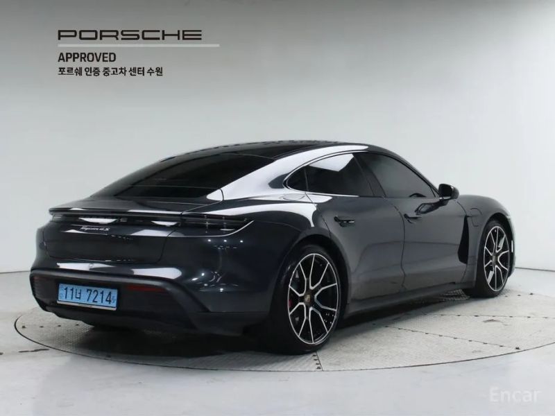 Porsche Taycan