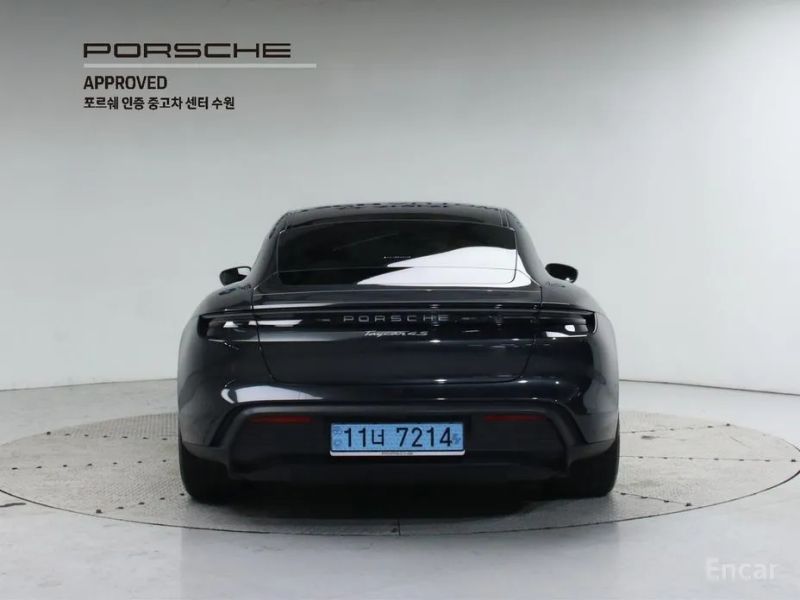 Porsche Taycan