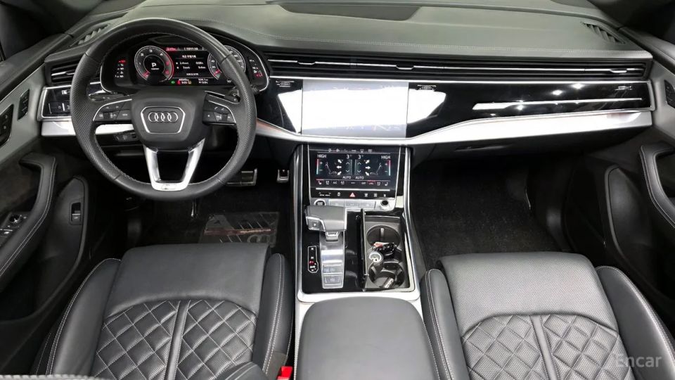 Audi Q8