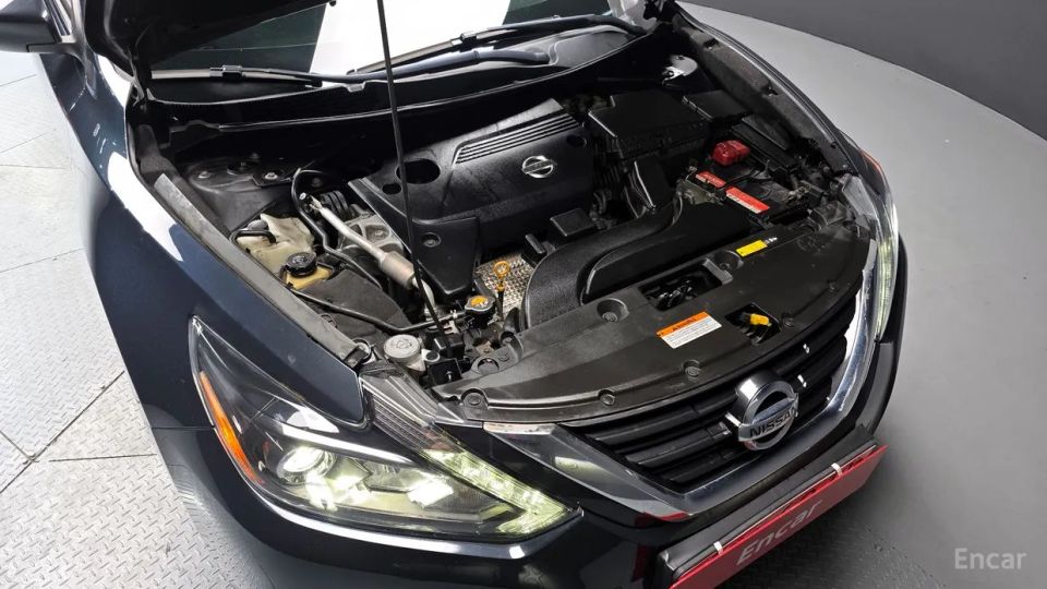 Nissan altima