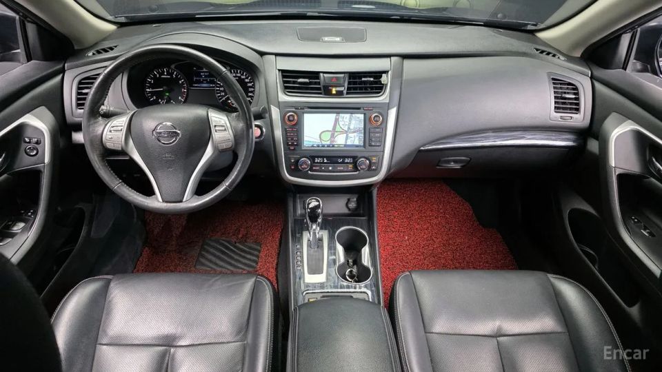 Nissan altima