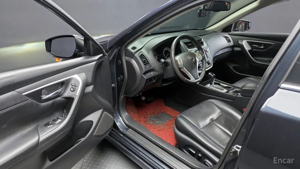 Nissan altima