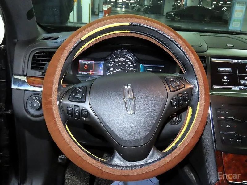 Lincoln MKS