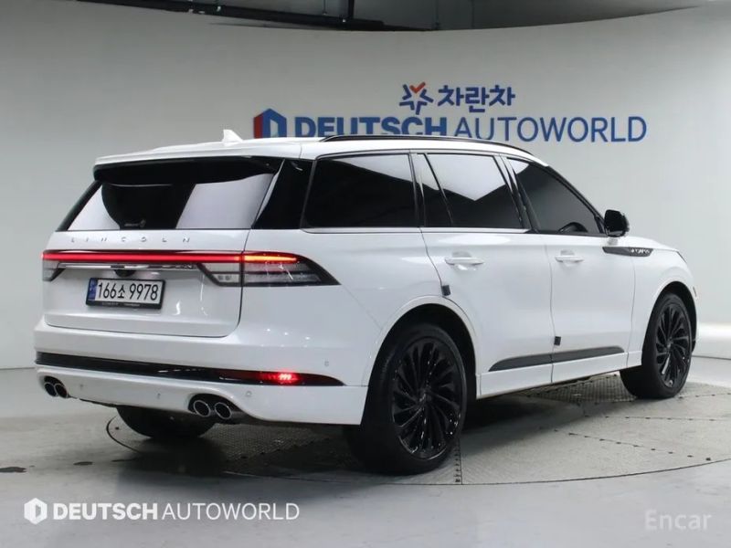 Lincoln Aviator