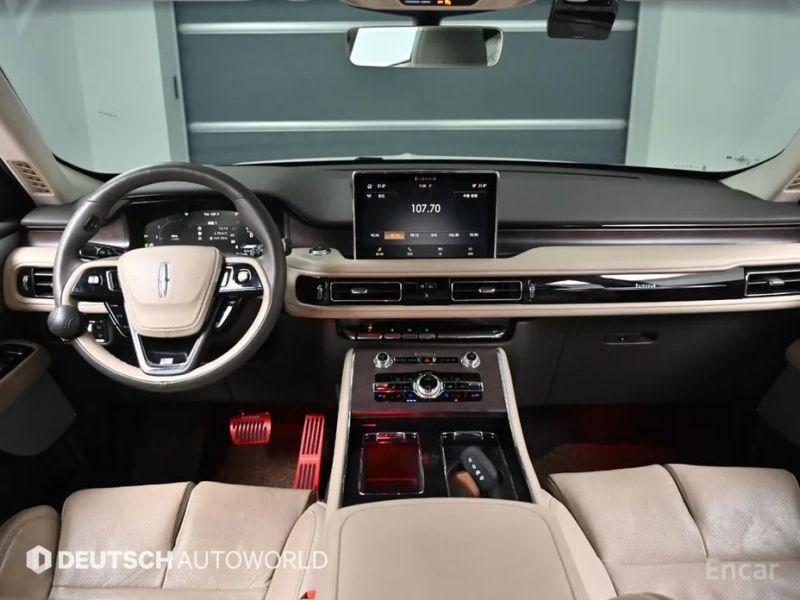 Lincoln Aviator