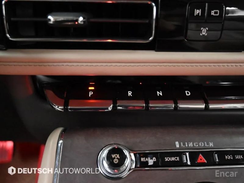 Lincoln Aviator
