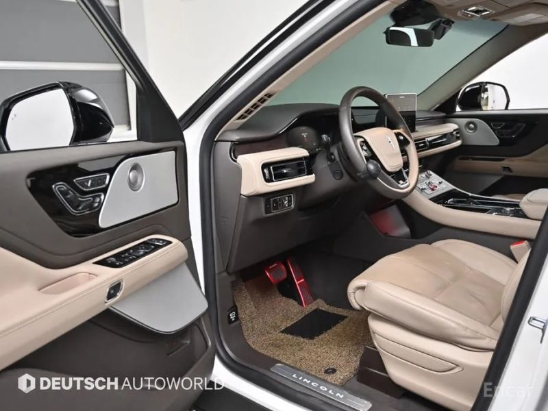 Lincoln Aviator