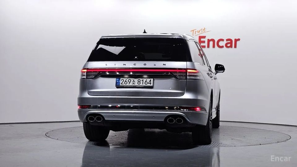 Lincoln Aviator