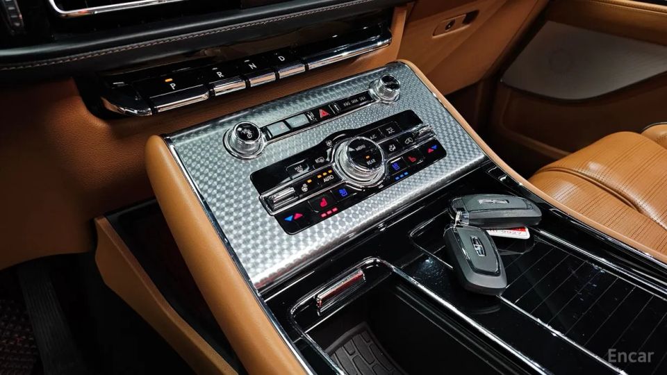 Lincoln Aviator