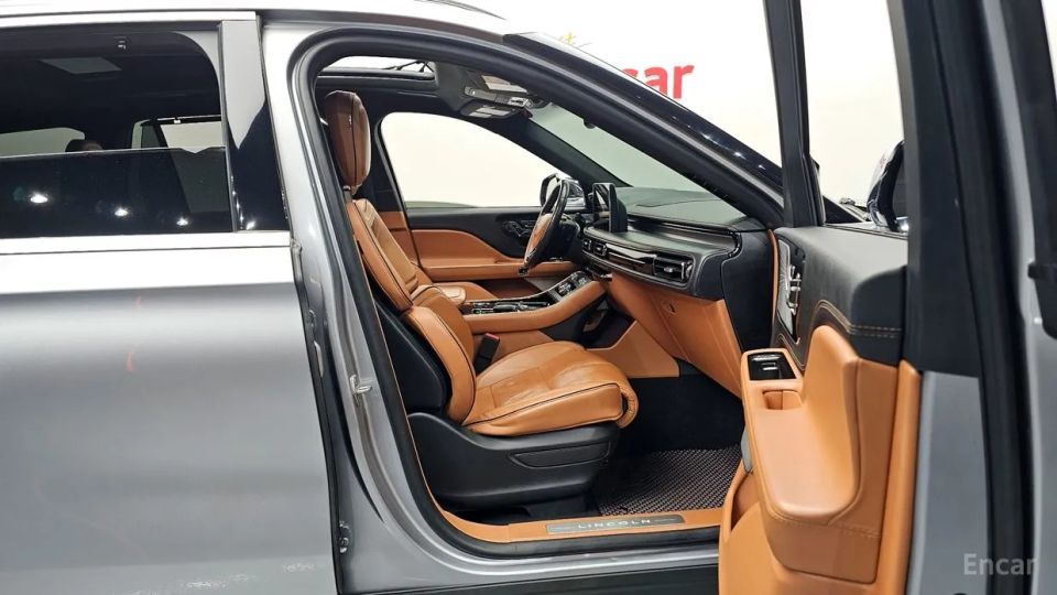 Lincoln Aviator