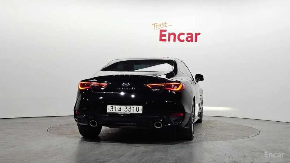 Infiniti Q60
