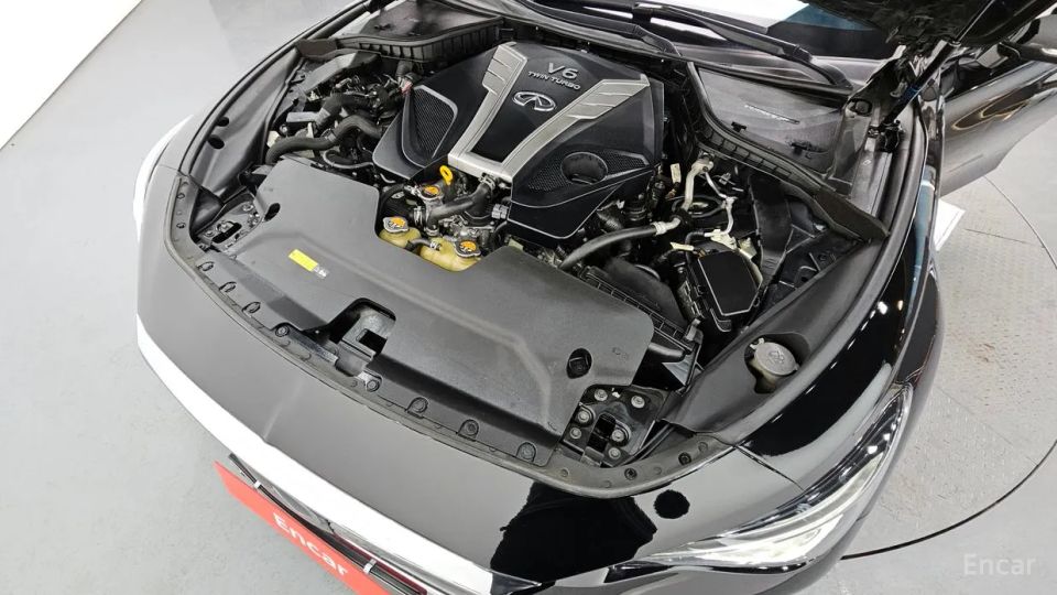 Infiniti Q60