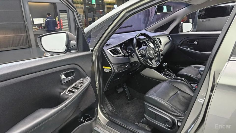 Kia Carens
