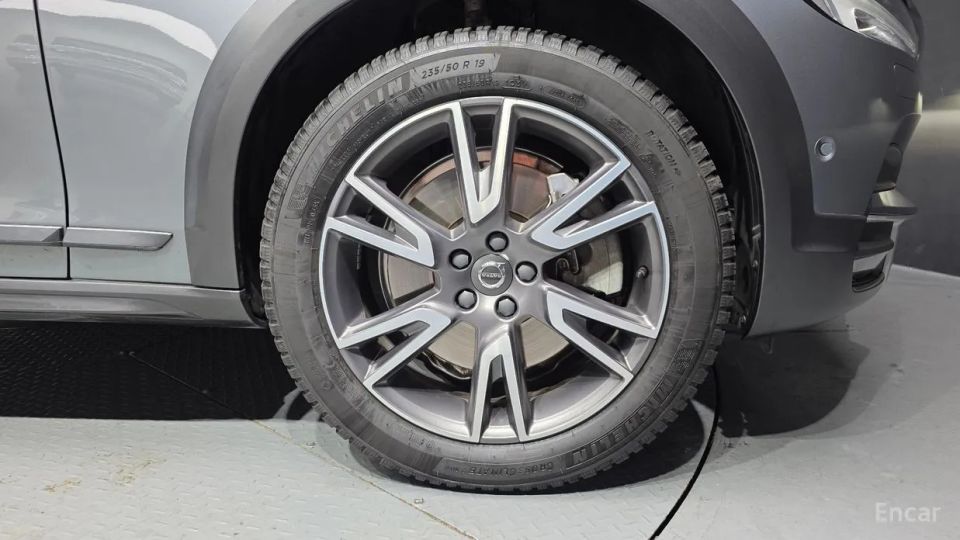 Volvo V90