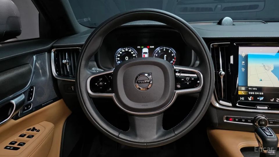 Volvo V90