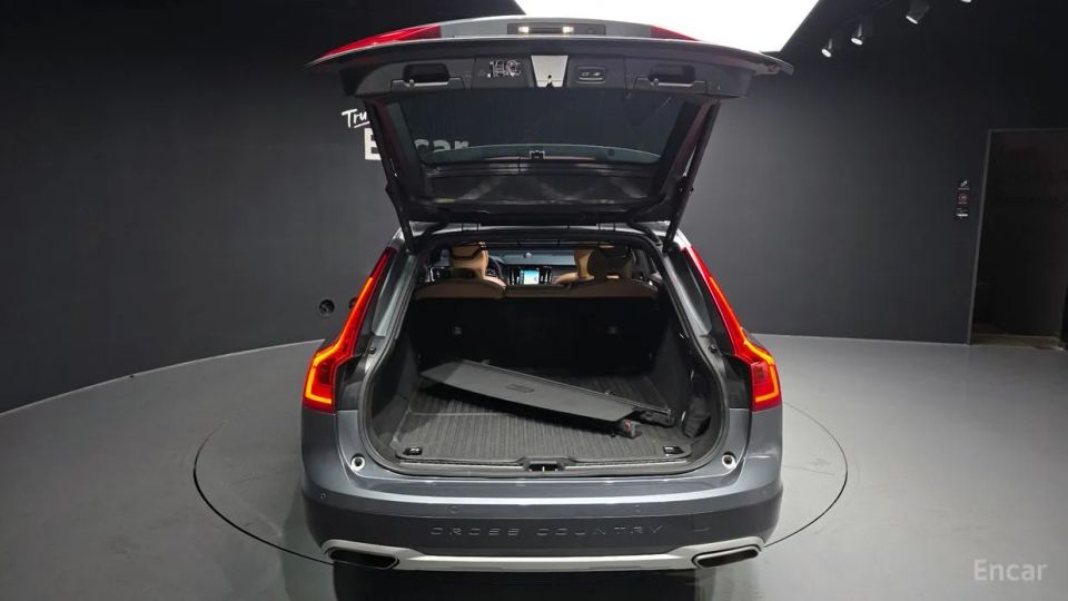 Volvo V90