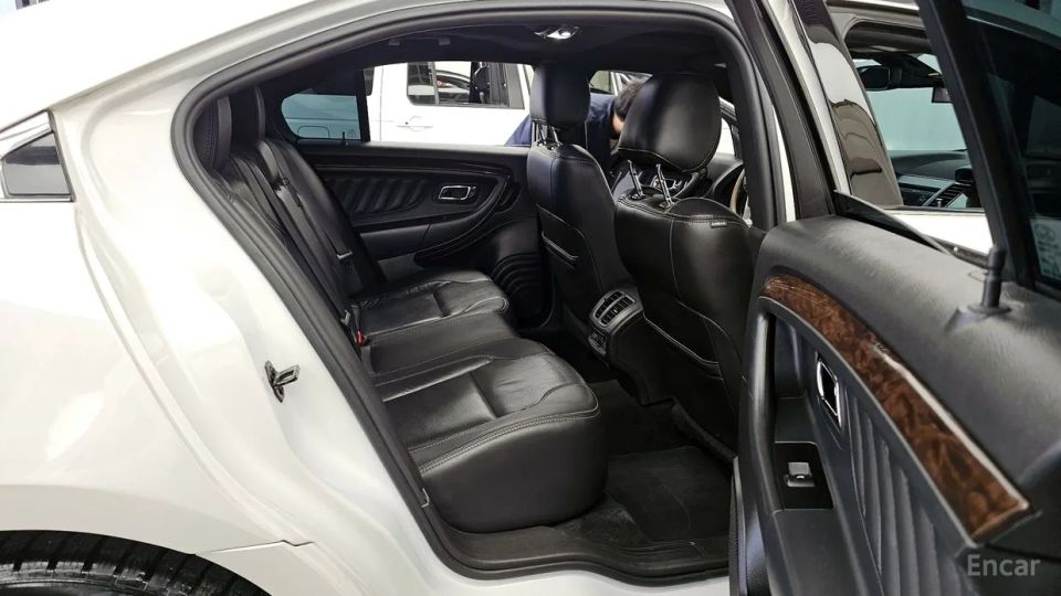 Ford Taurus