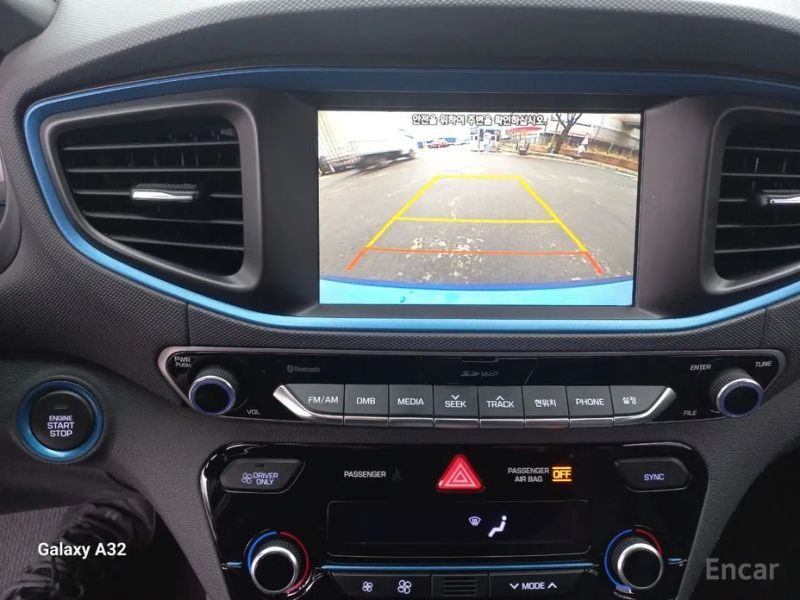Hyundai Ioniq