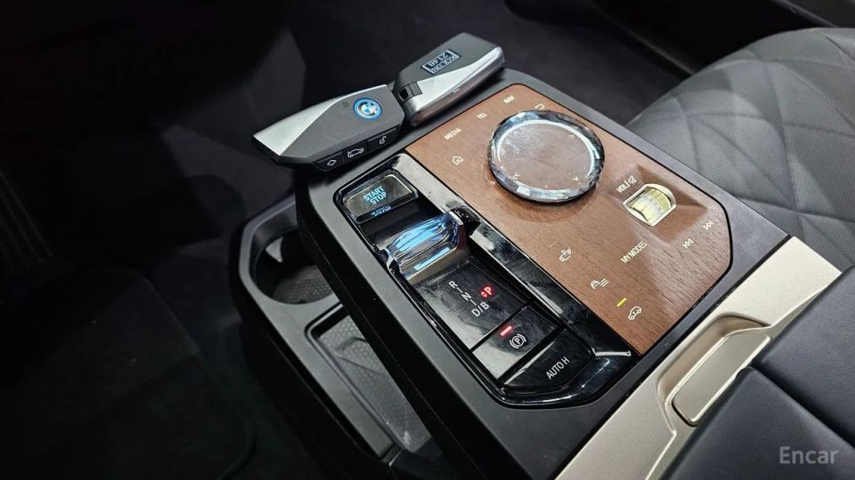 BMW ix