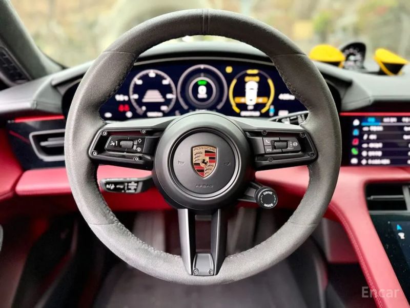 Porsche Taycan