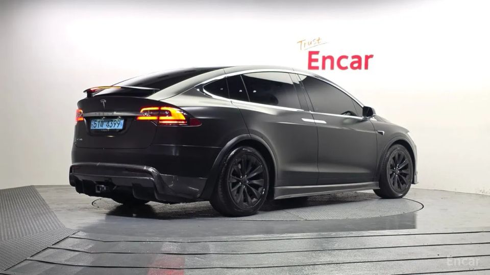 Tesla model-x