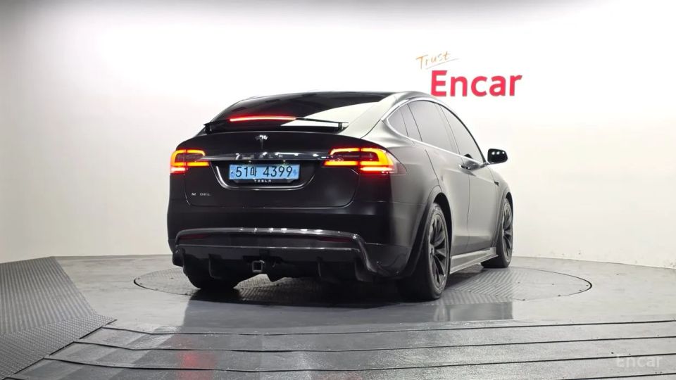 Tesla model-x