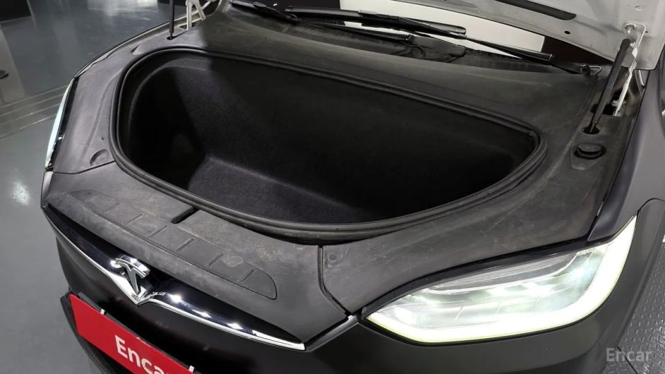 Tesla model-x