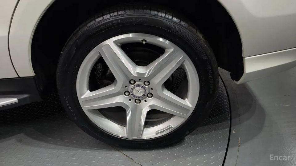 Mercedes-Benz M-class