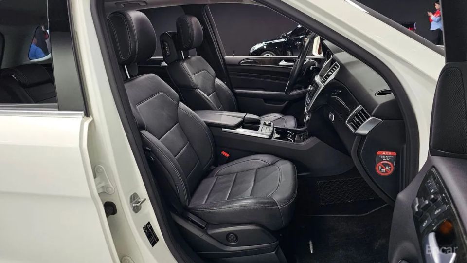 Mercedes-Benz M-class
