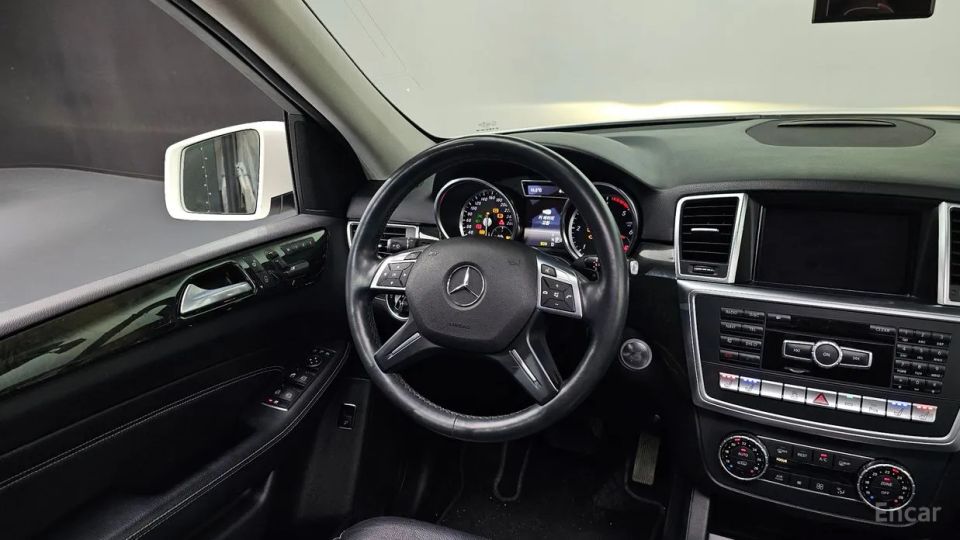 Mercedes-Benz M-class
