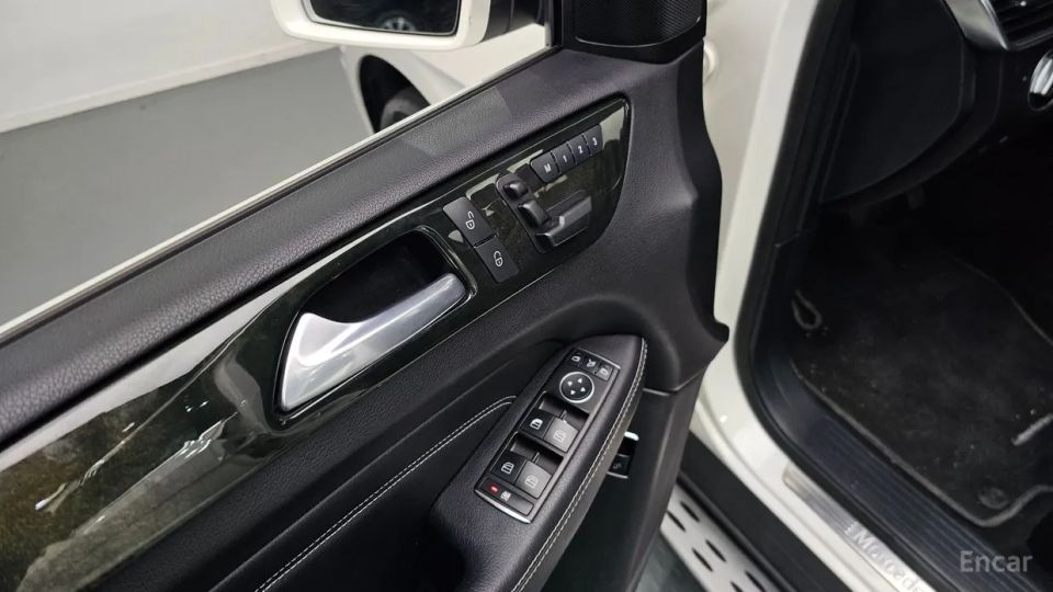 Mercedes-Benz M-class