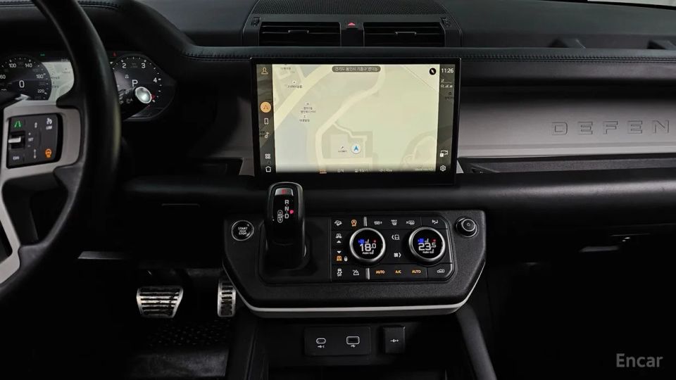 Land Rover Defender