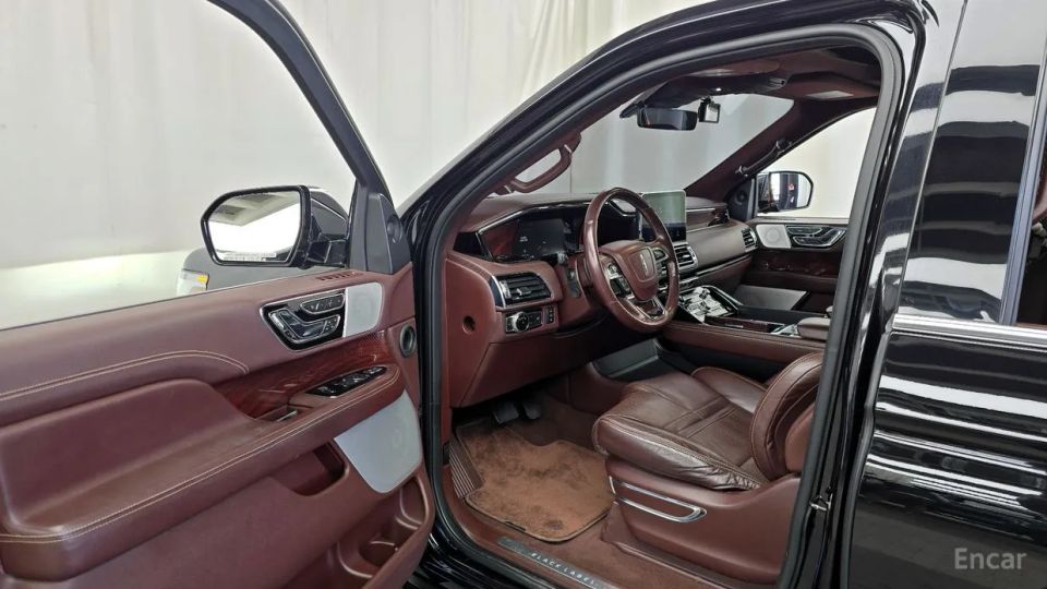 Lincoln Navigator