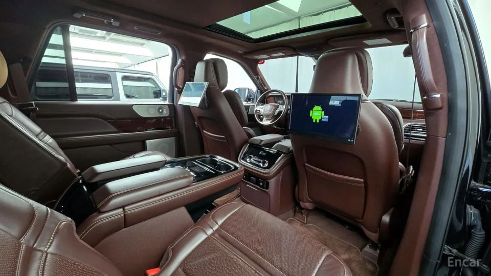 Lincoln Navigator