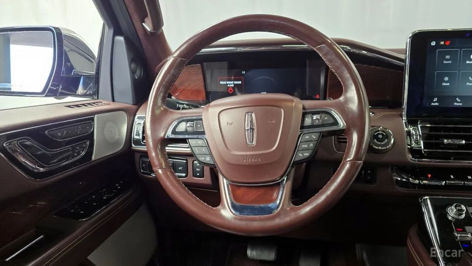 Lincoln Navigator