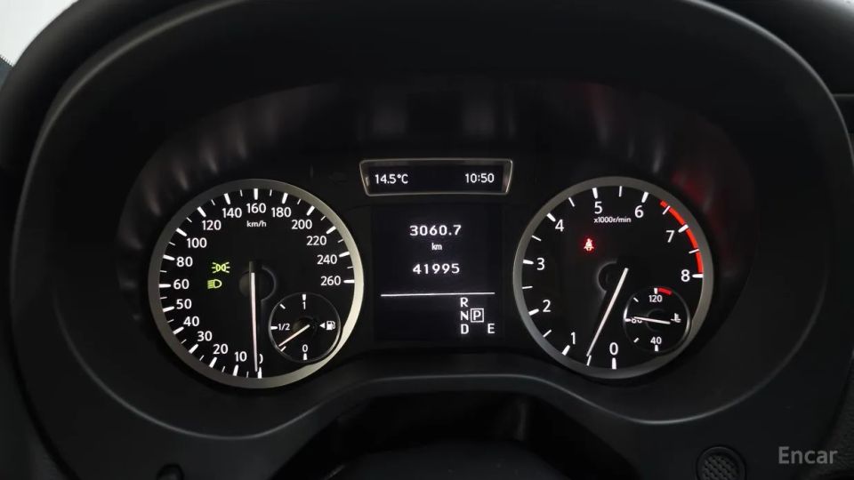Infiniti Q30