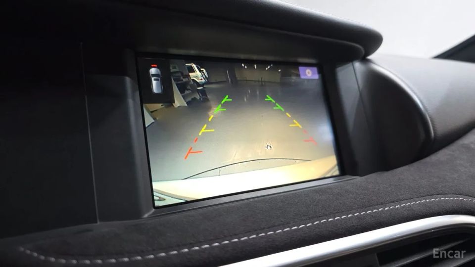 Infiniti Q30