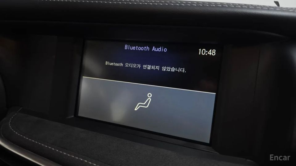 Infiniti Q30