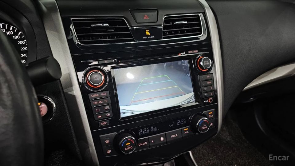 Nissan altima