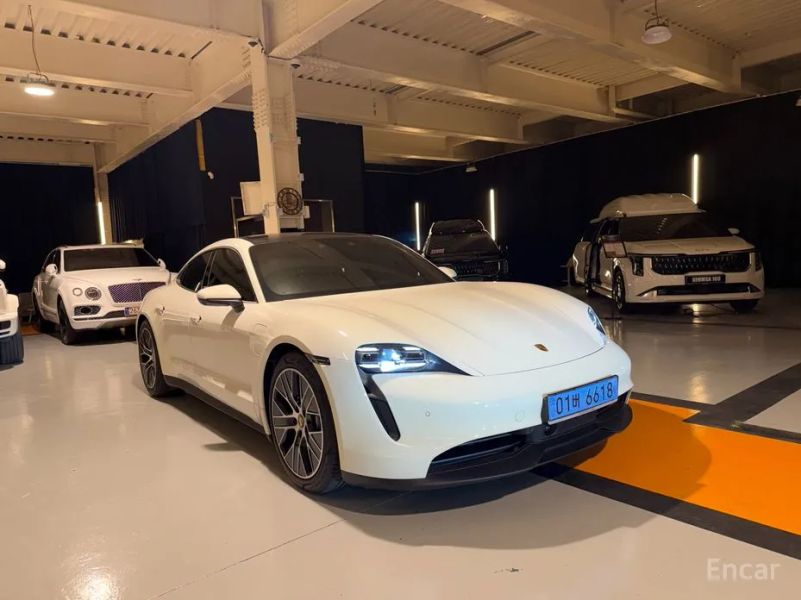 Porsche Taycan