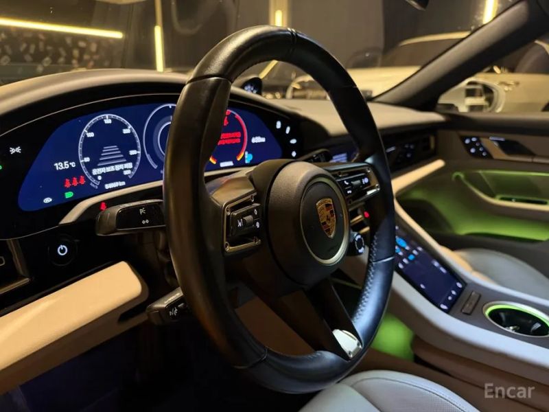 Porsche Taycan