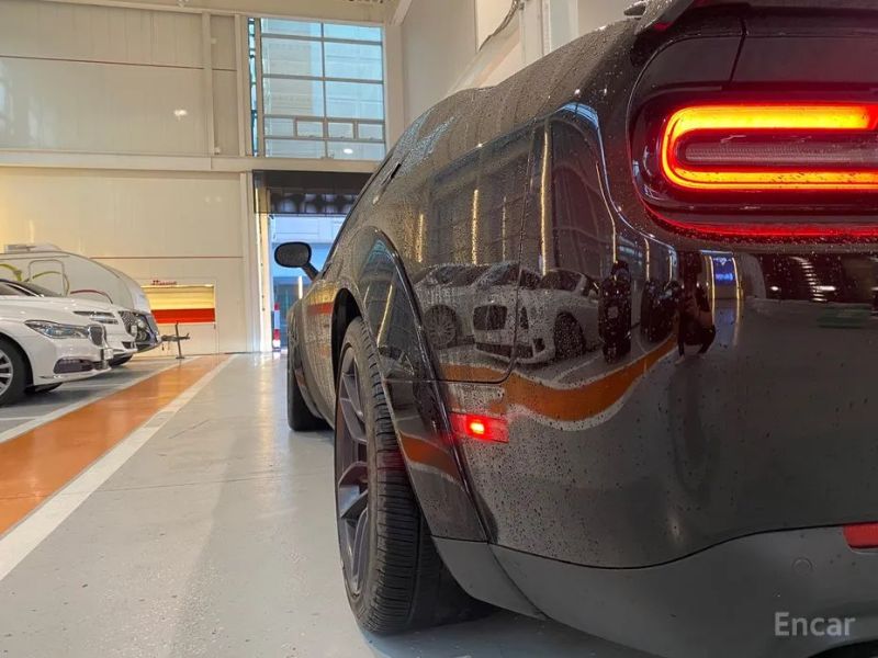 Dodge challenger