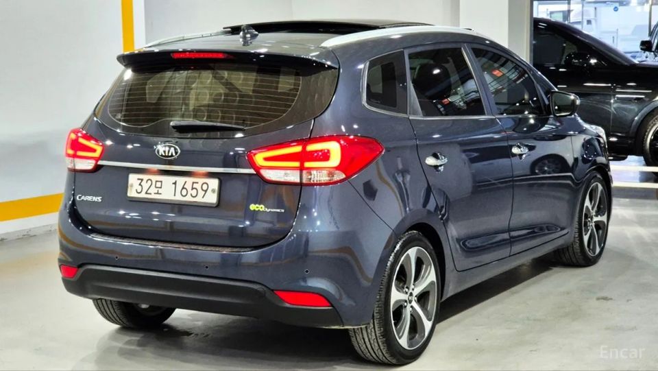Kia Carens