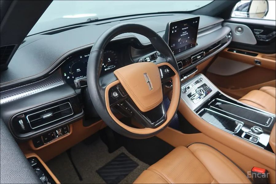 Lincoln Aviator