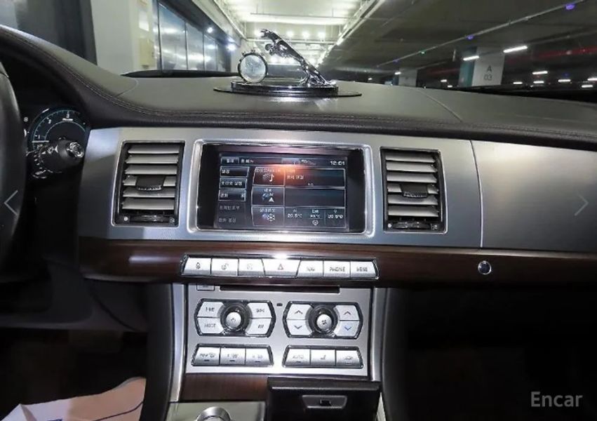 Jaguar xf