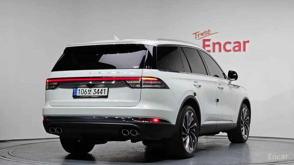 Lincoln Aviator