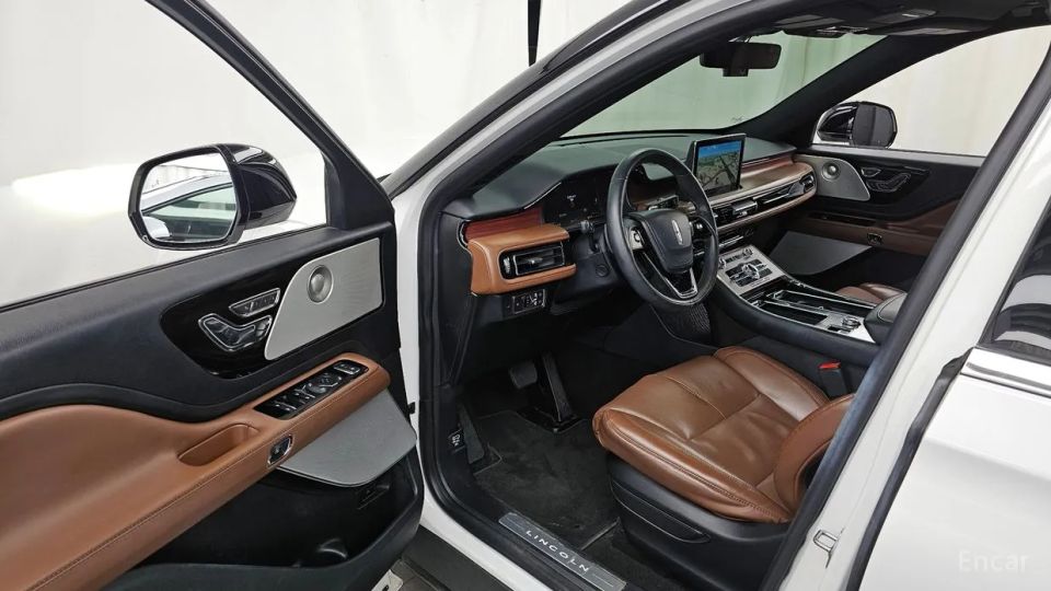 Lincoln Aviator
