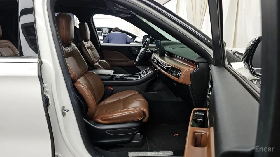 Lincoln Aviator