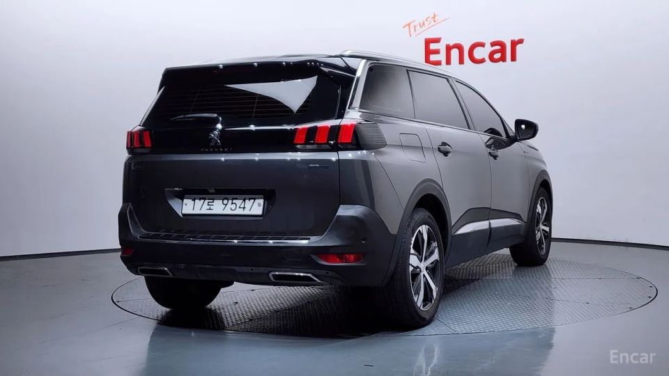Peugeot 5008