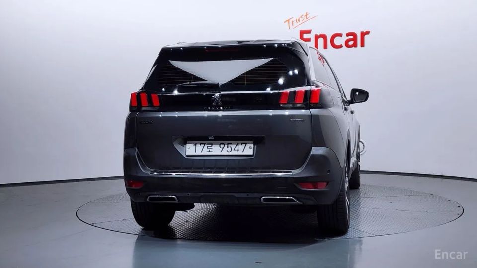Peugeot 5008